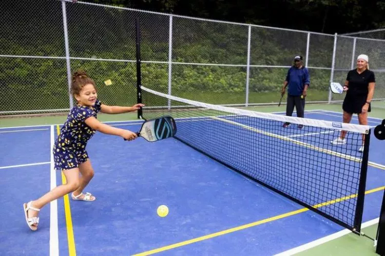What is the best way to learn pickleball