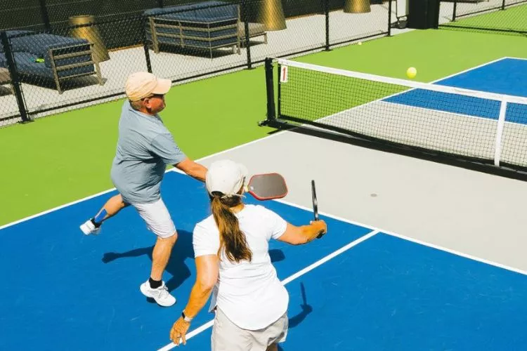 Advantages of Playing Pickleball Indoors