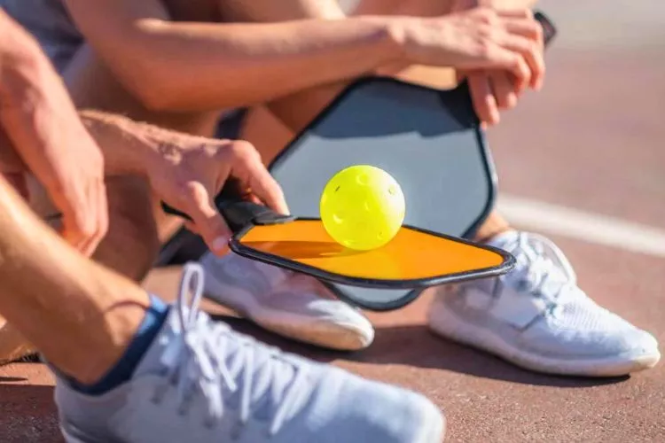 Benefits of Using Lightweight Paddle in Pickleball
