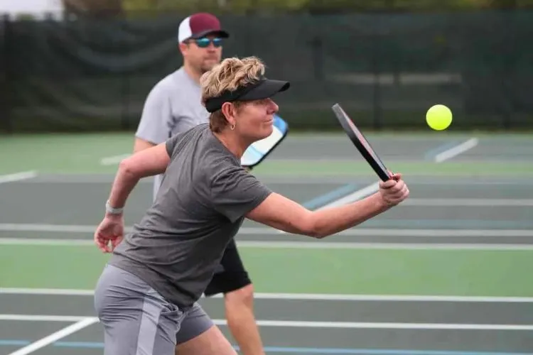 How to Do a Smash in Pickleball